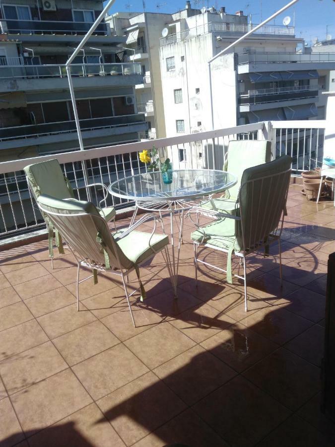דירות סלוניקי Cozy Penthouse Next To Metro Station מראה חיצוני תמונה